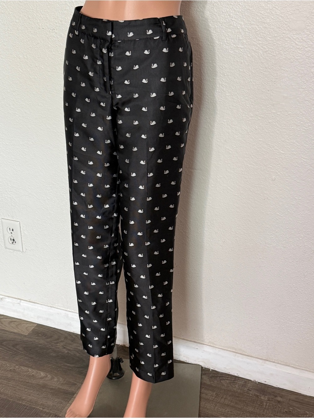 Talbots Black Swan Embroidered Straight Leg Pants Sz 4